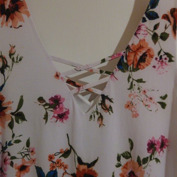 Three Pink Hearts floral handkerchief hem midi dress size XXL - Picture 2 of 6